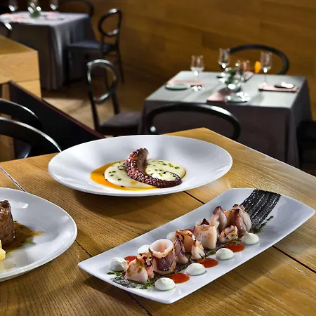 Colon Gran Melia - The Leading Of The World