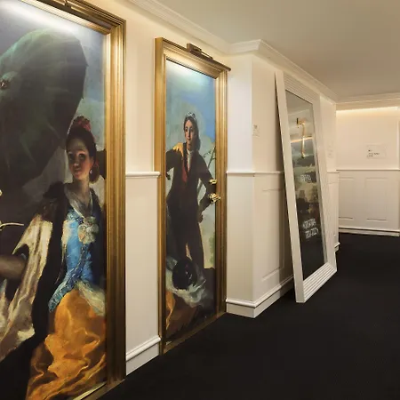 Colon Gran Melia - The Leading Of The World