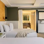 Colon, A Gran Melia - The Leading Of The World