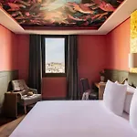 Colon, A Gran Melia - The Leading Of The World 5* セビリア