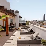 Colon, A Gran Melia - The Leading Of The World