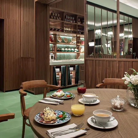 Colon Gran Melia - The Leading Of The World סביליה