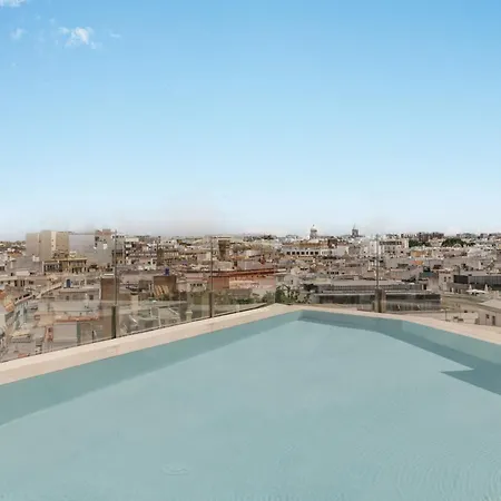 Colon, A Gran Melia - The Leading Of The World